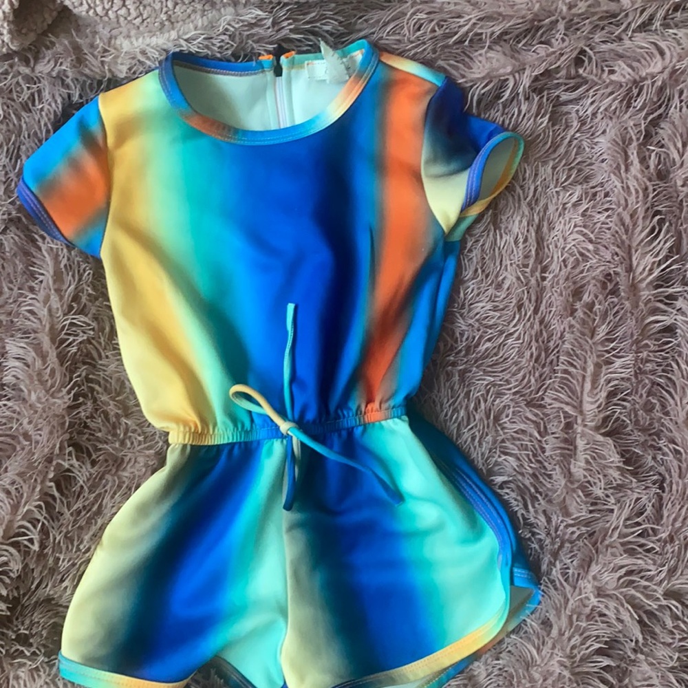 Girls9/10 tye die romper